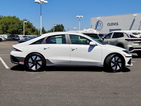 Used 2024 Hyundai Ioniq 6 SE RWD image 5