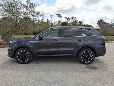 New 2026 Kia Sorento EX FWD image 8