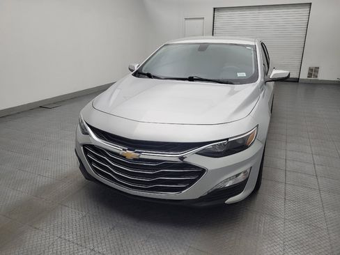 Used 2020 Chevrolet Malibu LT FWD image 15