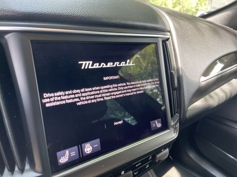 Used 2023 Maserati Levante Modena AWD/4WD image 22