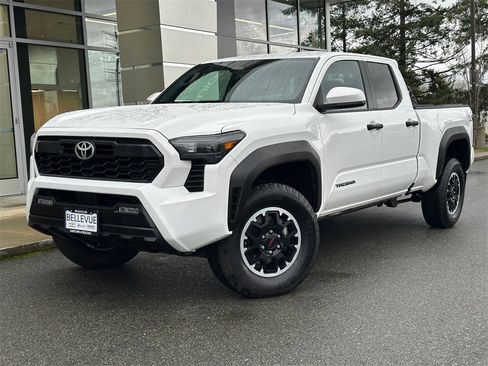 Used 2024 Toyota Tacoma TRD Off-Road image 31
