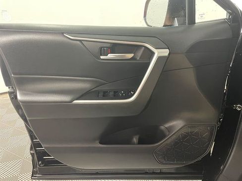 Certified 2021 Toyota RAV4 XLE w/ Convenience Package AWD/4WD image 19