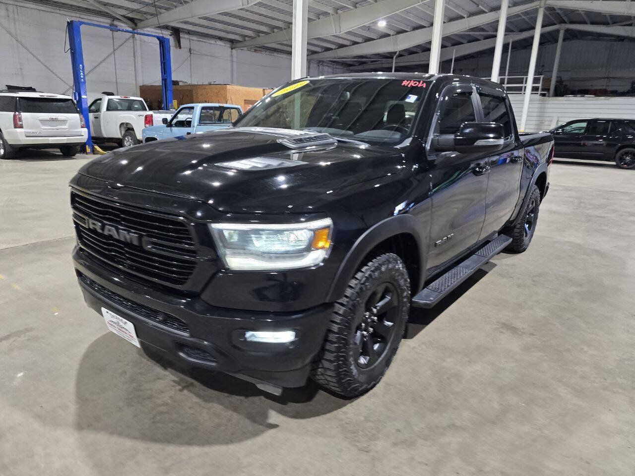 Used 2019 RAM 1500 Sport w/ Level 2 Equipment Group AWD/4WD image 2