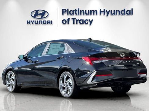 New 2026 Hyundai Elantra Limited FWD image 6