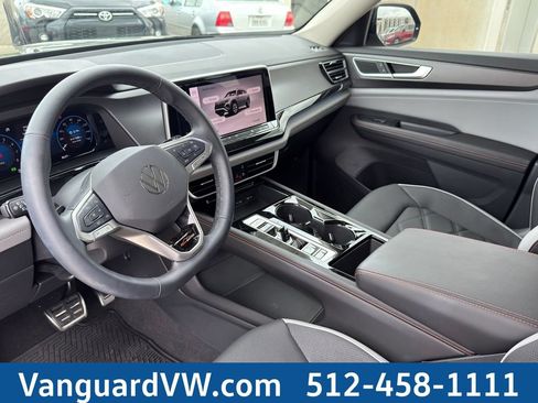 New 2025 Volkswagen Atlas Peak Edition SE AWD/4WD image 13