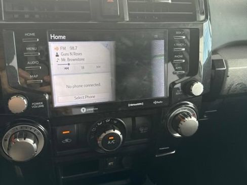 Used 2021 Toyota 4Runner TRD Off-Road Premium AWD/4WD image 17