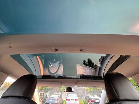 Used 2022 Tesla Model 3 Long Range AWD/4WD image 47