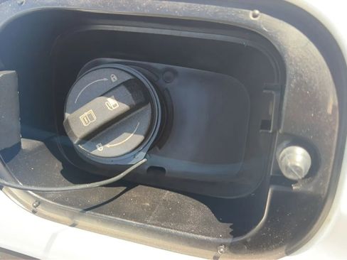 Used 2019 Hyundai Santa Fe Limited FWD image 26