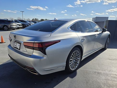 Used 2024 Lexus LS 500 image 3