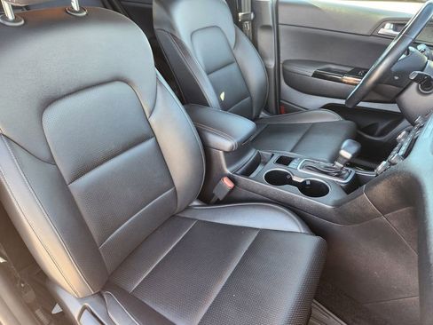 Used 2020 Kia Sportage EX image 19
