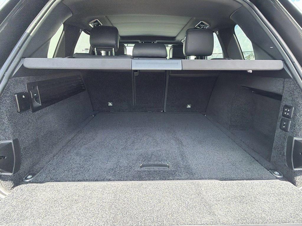 Used 2020 Land Rover Range Rover HSE AWD/4WD image 12