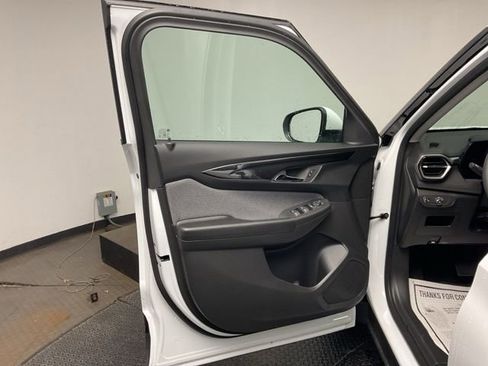 New 2026 Chevrolet TrailBlazer LT image 9