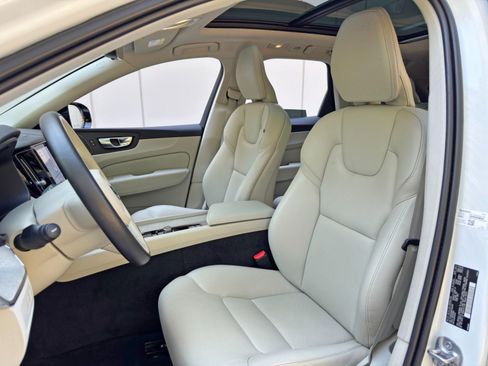 Used 2023 Volvo XC60 T8 Plus w/ Climate Package image 38