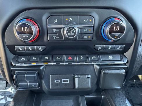 Used 2021 Chevrolet Silverado 1500 High Country w/ Technology Package AWD/4WD image 29