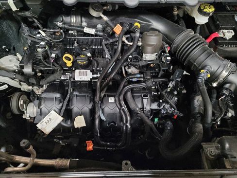 Used 2023 Ford Edge SEL image 30