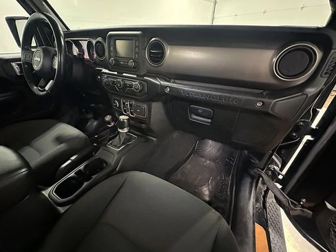 Used 2020 Jeep Wrangler Unlimited Sport S AWD/4WD image 24