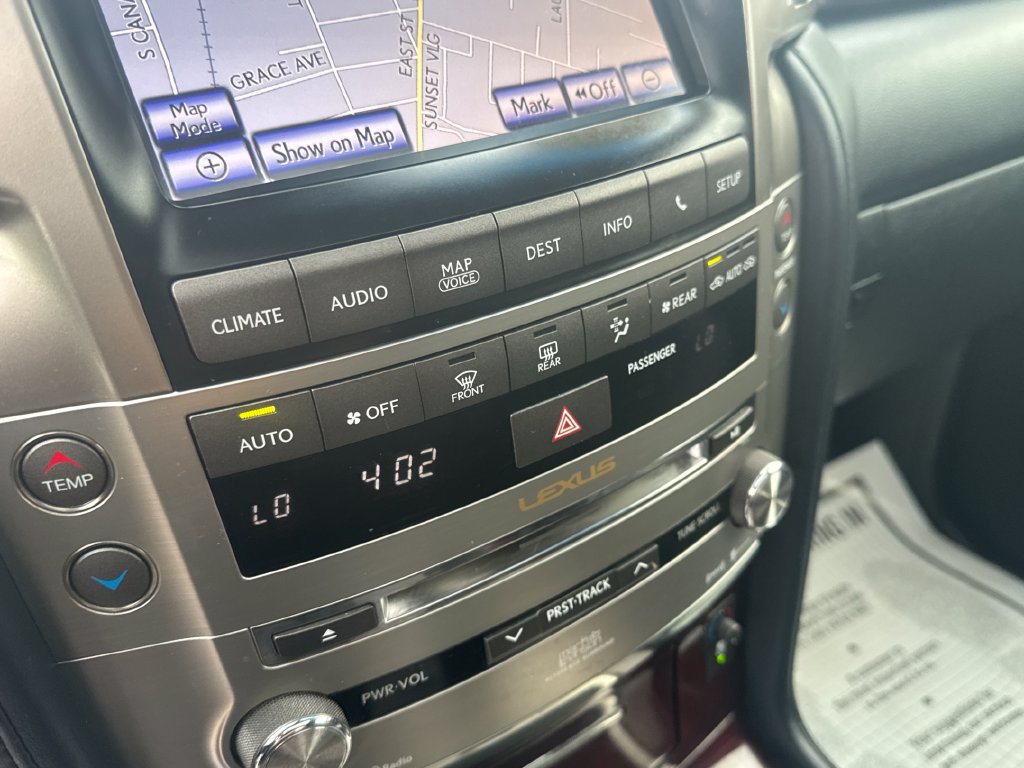 Used 2014 Lexus LX 570 4WD w/ Luxury Package image 32