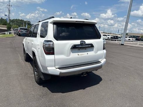 Used 2022 Toyota 4Runner TRD Off-Road AWD/4WD image 5