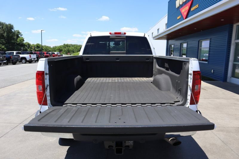 Used 2014 Chevrolet Silverado 3500 LTZ w/ LTZ Plus Package AWD/4WD image 9