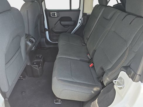 Used 2026 Jeep Wrangler Unlimited Sport AWD/4WD image 16
