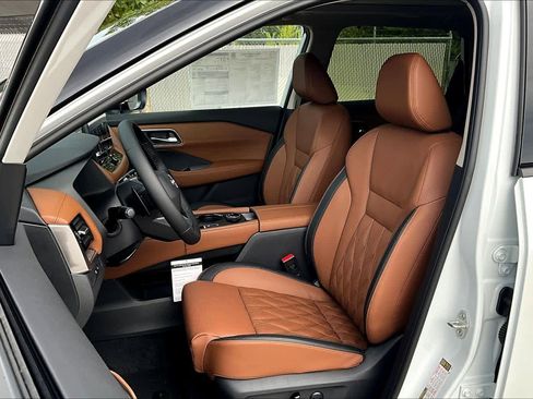 New 2026 Nissan Rogue Platinum image 15