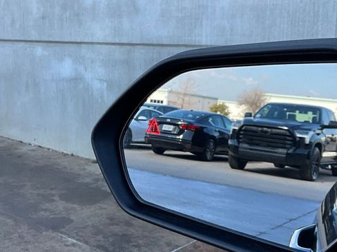 Used 2025 Kia K4 LXS image 18