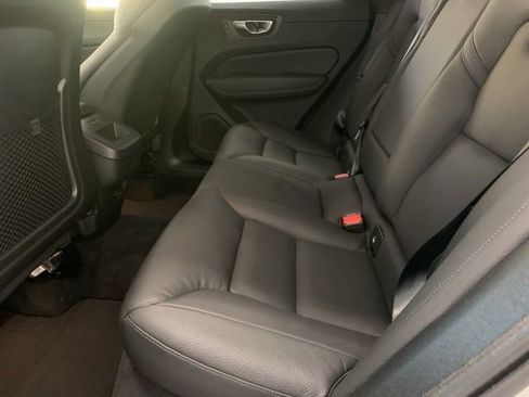 Certified 2025 Volvo XC60 B5 Plus image 8