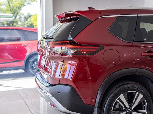 Used 2023 Nissan Rogue Platinum AWD/4WD image 12