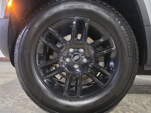 Used 2022 Land Rover Defender 90 S image 26