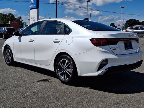 Used 2023 Kia Forte LXS FWD image 6