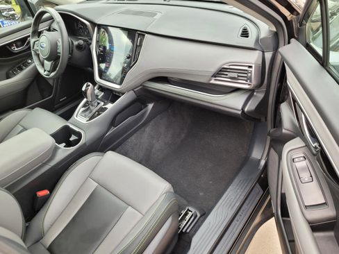 Certified 2025 Subaru Outback Onyx Edition image 24