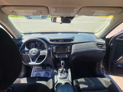 Used 2019 Nissan Rogue SV AWD/4WD image 12