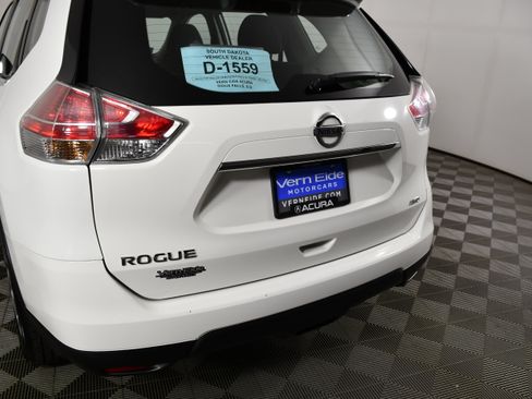 Used 2015 Nissan Rogue S AWD/4WD image 15