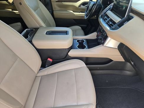Used 2022 Chevrolet Tahoe Premier AWD/4WD image 15