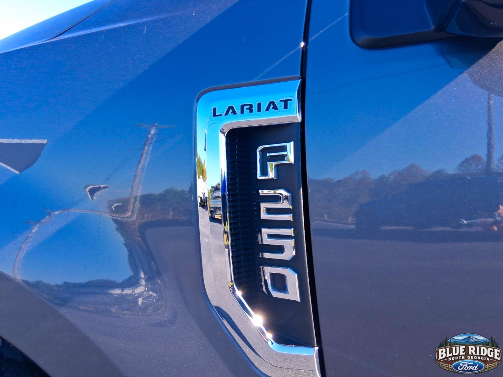 Used 2022 Ford F250 Lariat w/ Lariat Ultimate Package AWD/4WD image 29