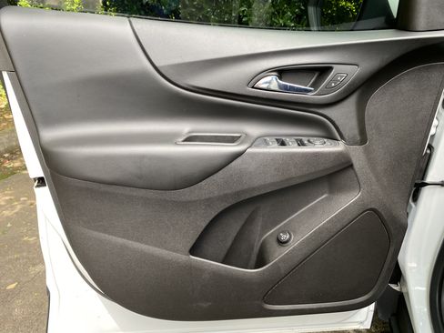 Used 2019 Chevrolet Equinox LT FWD image 15
