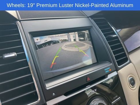 Used 2018 Ford Taurus Limited image 19