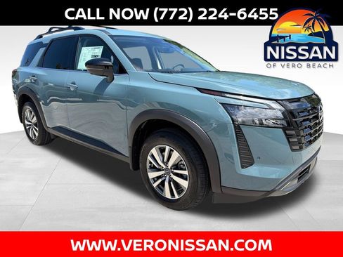 New 2026 Nissan Pathfinder SL FWD image 1