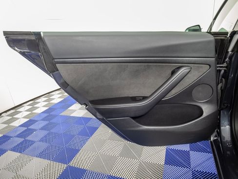 Used 2023 Tesla Model 3 Standard Range image 14
