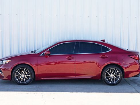 Used 2016 Lexus ES 350 Premium w/ Navigation System Package image 48