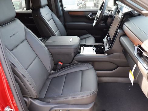 New 2026 GMC Yukon Denali w/ Denali Reserve Package RWD image 31