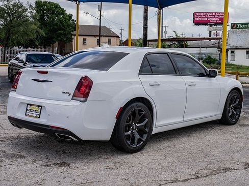 Used 2021 Chrysler 300 S RWD image 5