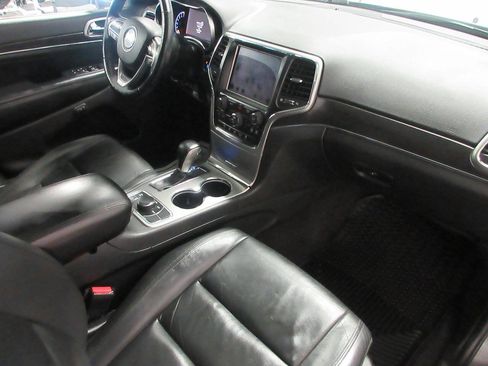 Used 2018 Jeep Grand Cherokee Limited AWD/4WD image 23