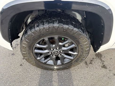 Used 2022 Toyota Tundra Platinum w/ Advanced Package image 16