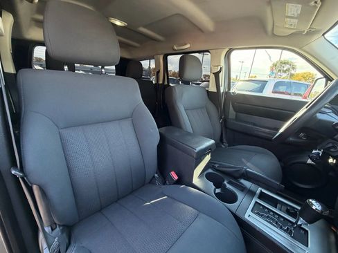 Used 2011 Dodge Nitro Heat w/ Popular Equipment Group image 21