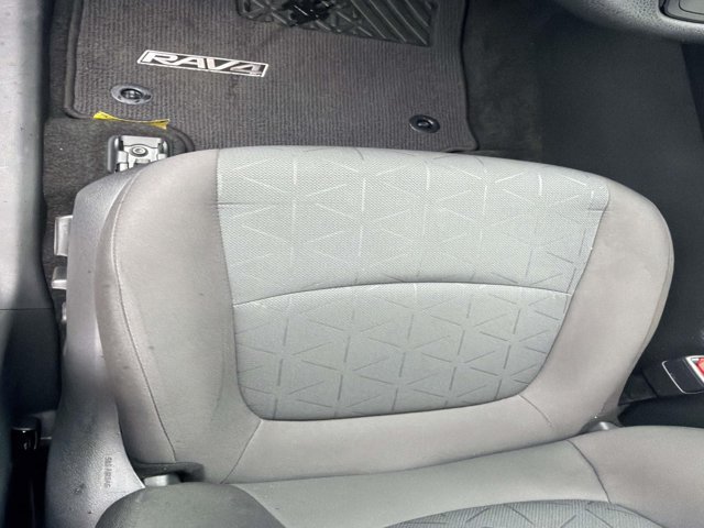 Used 2023 Toyota RAV4 XLE FWD image 9