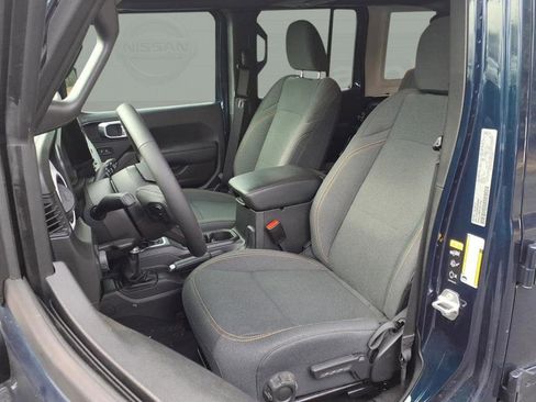 Used 2025 Jeep Wrangler Sport S image 3