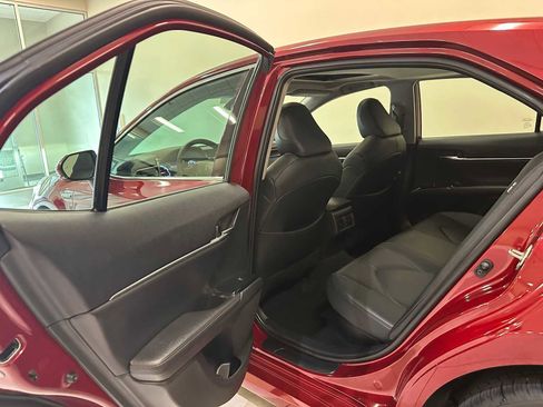 Used 2020 Toyota Camry XLE w/ Driver Assist Package image 25