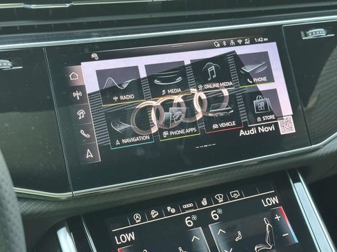 Used 2026 Audi RS Q8 performance AWD/4WD image 27