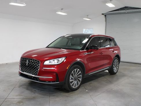 Used 2024 Lincoln Corsair Reserve w/ Equipment Group 201A image 4